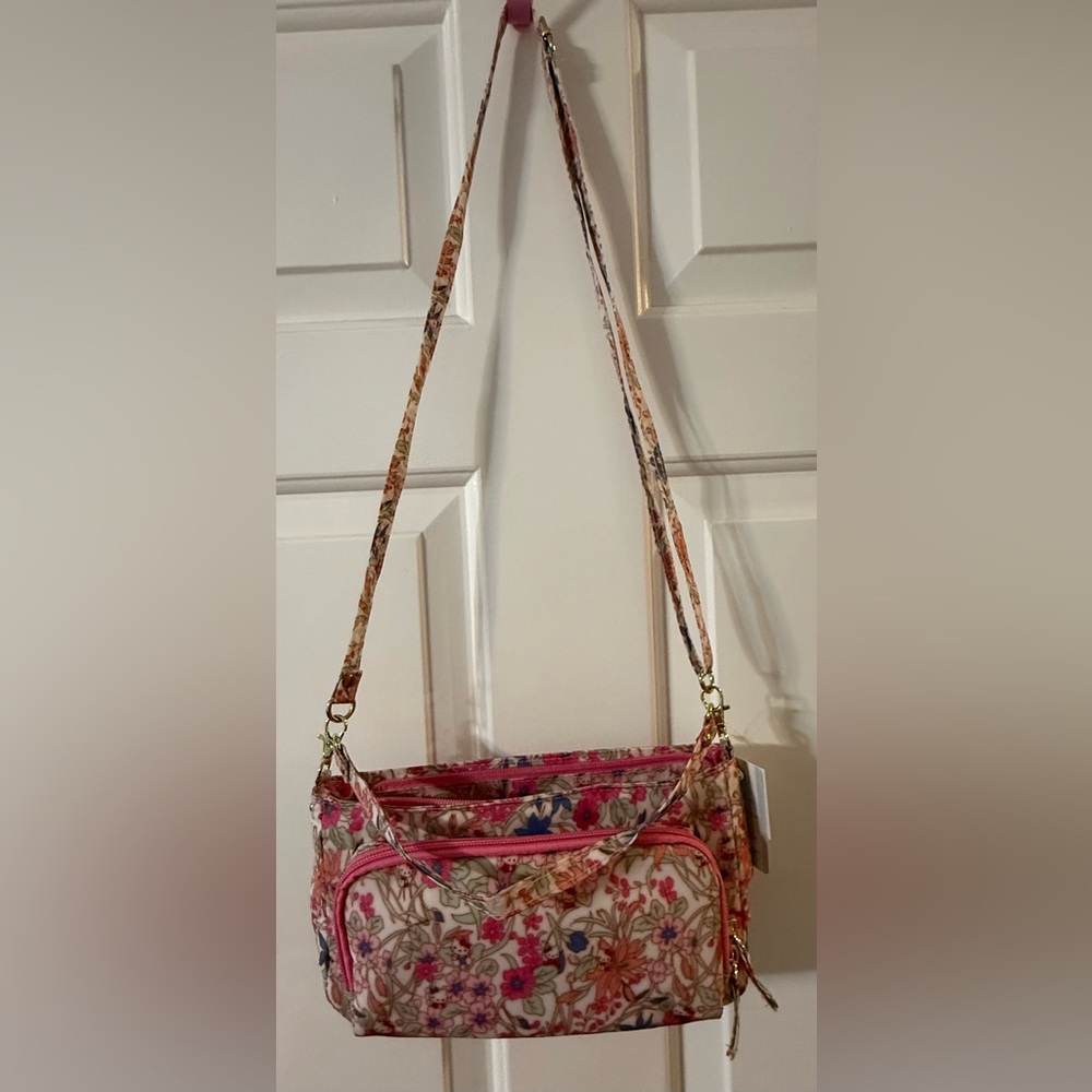 🆕 Hello Kitty Floral Crossbody & hand Bag